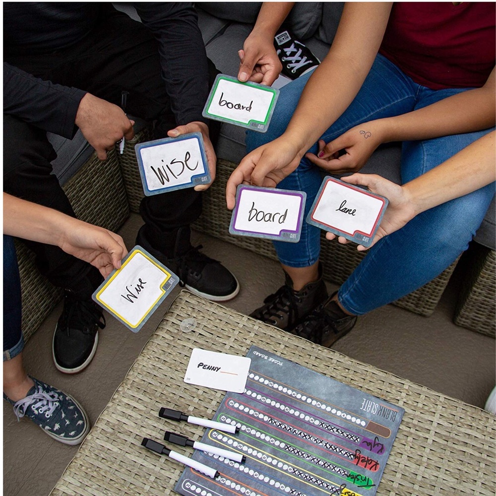 Blank Slate USAopoly Board Game Fun Family-Friendly Word Association. Ages 8+. - Picture 7 of 11